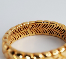 Load image into Gallery viewer, Vintage Bvlgari solid 18K gold heavy braided bracelet, 107.2 grams
