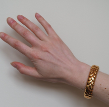 Load image into Gallery viewer, Vintage Bvlgari solid 18K gold heavy braided bracelet, 107.2 grams

