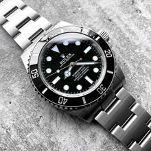Load image into Gallery viewer, 2022 Rolex 41mm Submariner 124060 Stainless Box/ Papers 124060LN - November 2022
