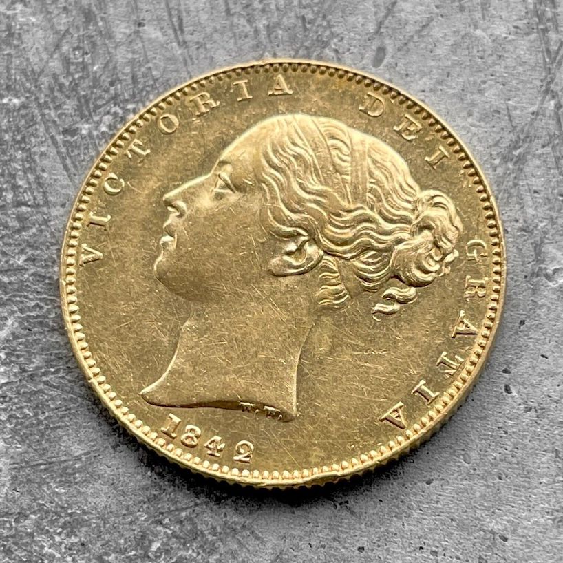 1842 Great Britain 1 Pound Gold Coin Sovereign Queen Victoria