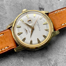 Load image into Gallery viewer, Vintage Longines Conquest Calendar 9005 18K Solid Yellow Gold Enamelled Caseback
