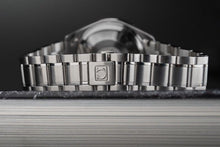 Load image into Gallery viewer, Mens Omega Speedmaster Reduced 3513.30.00 Grey Dial Stainless Steel
