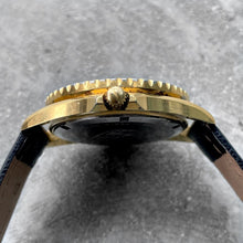 Load image into Gallery viewer, Vintage Tag Heuer Professional 1000 984.013b Unpolished - Wolf of Wall Street
