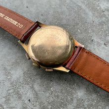 Load image into Gallery viewer, 37mm Chronographe Suisse Anti Magnetic 18K Yellow Gold Chronograph
