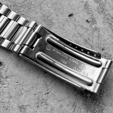 Load image into Gallery viewer, 1975 Vintage Omega Flightmaster 145.036 1162 Bracelet - Fully Serviced - Tropical brown
