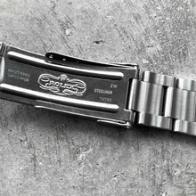 Load image into Gallery viewer, 1997 Rolex GMT Master 16700 Stainless Steel Pepsi
