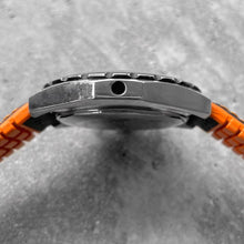 Load image into Gallery viewer, 48mm Vintage Breitling Chronomat 0818 Venus 178 White dial
