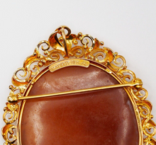 Load image into Gallery viewer, Vintage Toni Cavelti solid 18k gold handcarved shell cameo brooch - Goddess Hera
