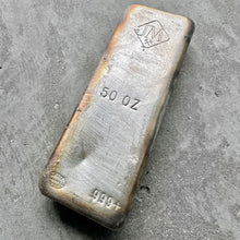 Load image into Gallery viewer, Vintage 50 oz .999 Silver Johnson Matthey Poured bar - Attractive Toning
