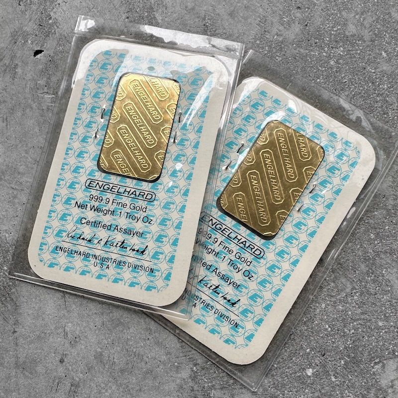 2 Consecutive Vintage Engelhard 1 oz Gold Bar .9999 1oz - Sealed in Assay Card