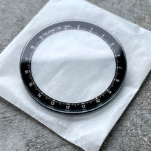 Load image into Gallery viewer, OriginalOmega 145014 Mark II 063TN5146TE1 Telemetre Bezel + Crystal
