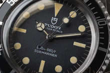 Load image into Gallery viewer, 1970 Tudor Submariner 7016/0 Stainless Steel - 1 Year Type Dial + Lollipop Hand
