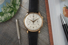 Load image into Gallery viewer, Universal Geneva Uni-Compax 18k Yellow Gold 124103
