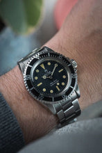 Load image into Gallery viewer, 1970 Tudor Submariner 7016/0 Stainless Steel - 1 Year Type Dial + Lollipop Hand
