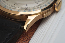Load image into Gallery viewer, Universal Geneva Uni-Compax 18k Yellow Gold 124103
