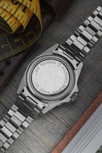 Load image into Gallery viewer, 1970 Tudor Submariner 7016/0 Stainless Steel - 1 Year Type Dial + Lollipop Hand
