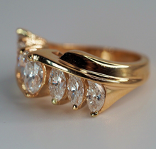 Load image into Gallery viewer, Vintage 14K gold 1.60ct natural Marquise Diamond cluster ring - $6400 Appraisal

