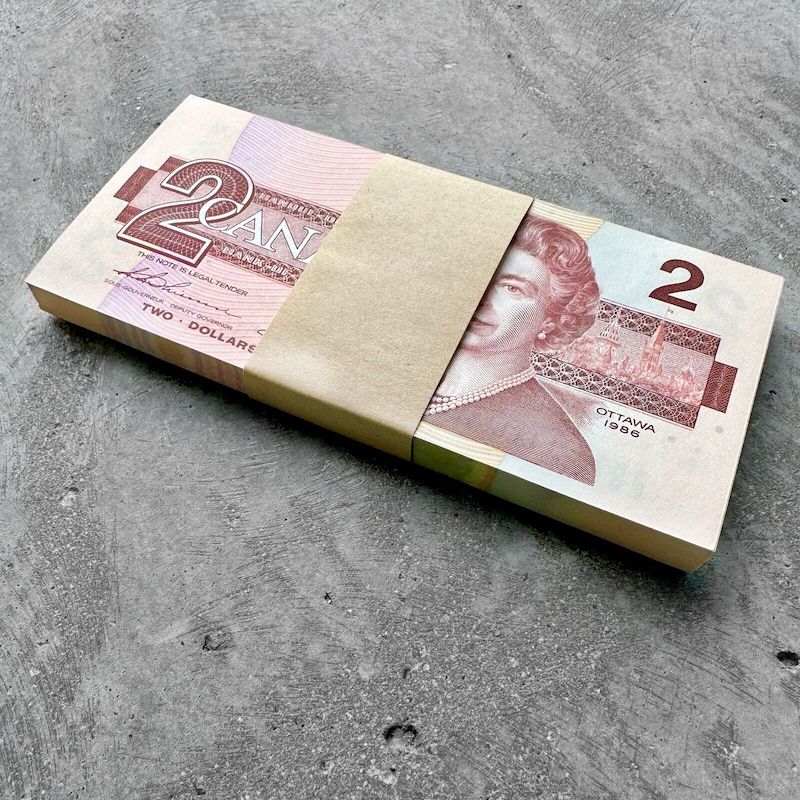 1986 Bundle of $2 Canada Banknotes 100 Consecutive