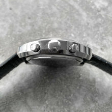 Load image into Gallery viewer, Vintage Breitling Incabloc 93001 15 Stainless Steel Chronograph - Unpolished
