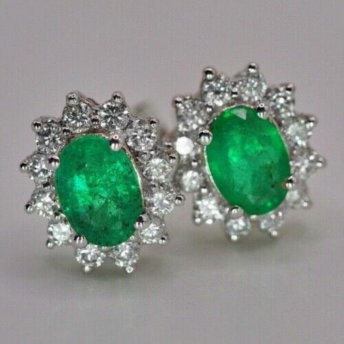 1.55 Carat Vintage natural Emerald solid 18K white gold stud earrings