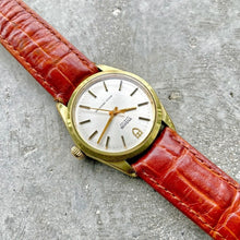Load image into Gallery viewer, 1975 Tudor Gold 34mm 7991/1 Oyster Manual Wind With Original Warranty Papers
