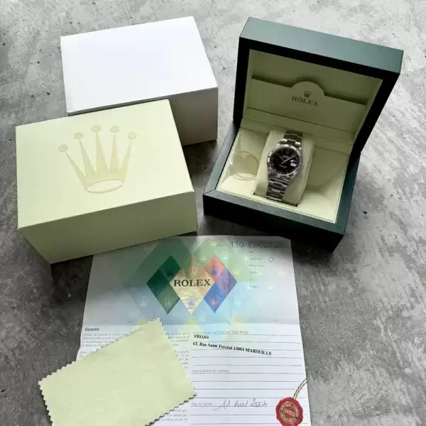 2004 Rolex Turn O Graph Glossy Black Dial 16264–Box and Papers–Unpolished21 result