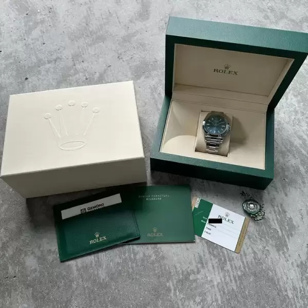 Rolex Milgauss 116400GV Stainless–Box Papers10 result