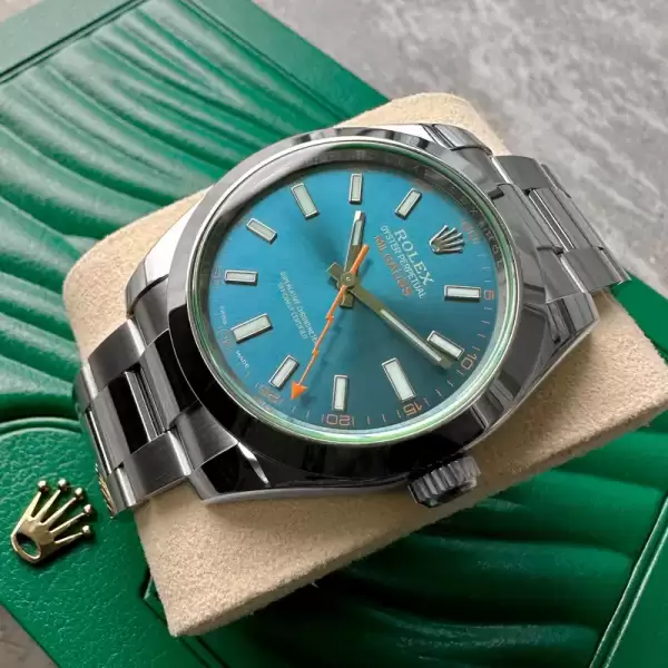 Rolex Milgauss 116400GV Stainless–Box Papers11 result