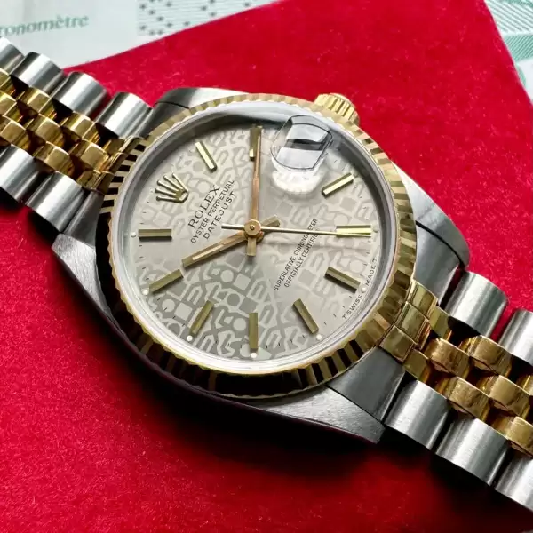 31mm Rolex68273 Datejust New Old Stock Box and Papers Jubilee Anniversary Dial22 result