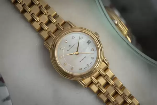 Ladies Blancpain Villeret Automatic 18K Yellow Gold Mother of Pearl Diamond Dial31 result