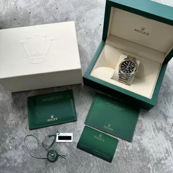 Rolex Sky Dweller 326933 Two Tone Black Dial Box Papers11 result