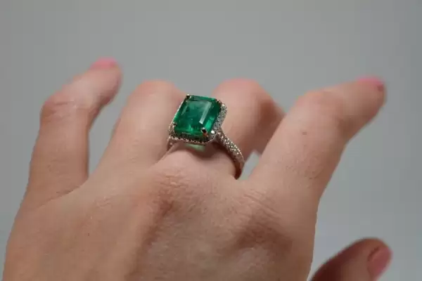 18K White Gold 4.75ct Natural Emerald Solitaire Cocktail Ring(6) result