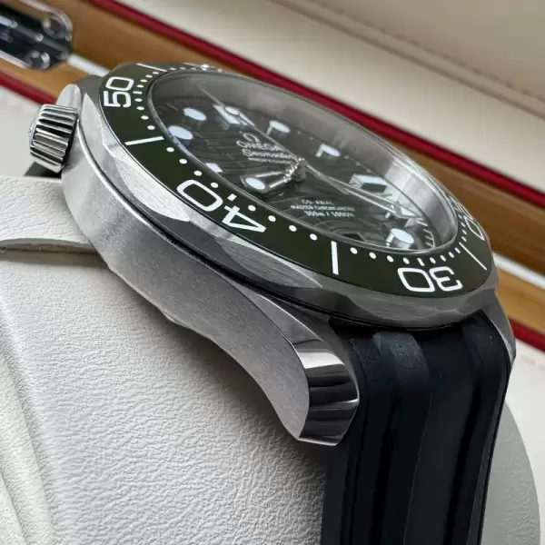 Omega Seamaster 21030422010001Box Papers Green Dial Stainless+Rubber!13 result