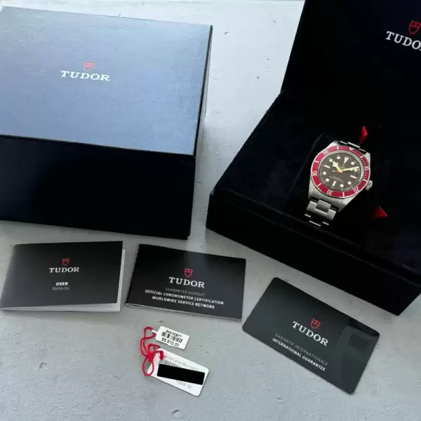 2024 Tudor Black Bay 7941A1A0RU Red bezel Box and Papers24 result