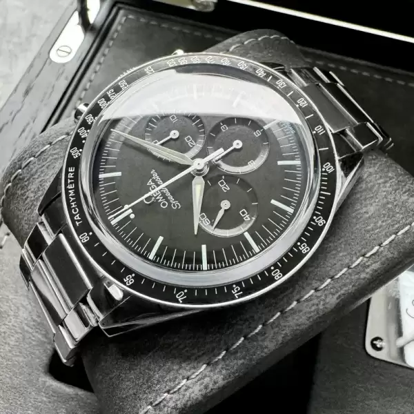 39.7mm Omega Speedmaster Stainless Steel 311.32.40.30.01.001 Box and Papers 11 result