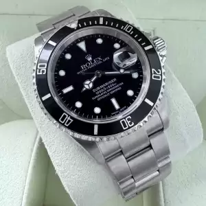 2004 rolex 16610 t submariner 16610t no holes lugs10