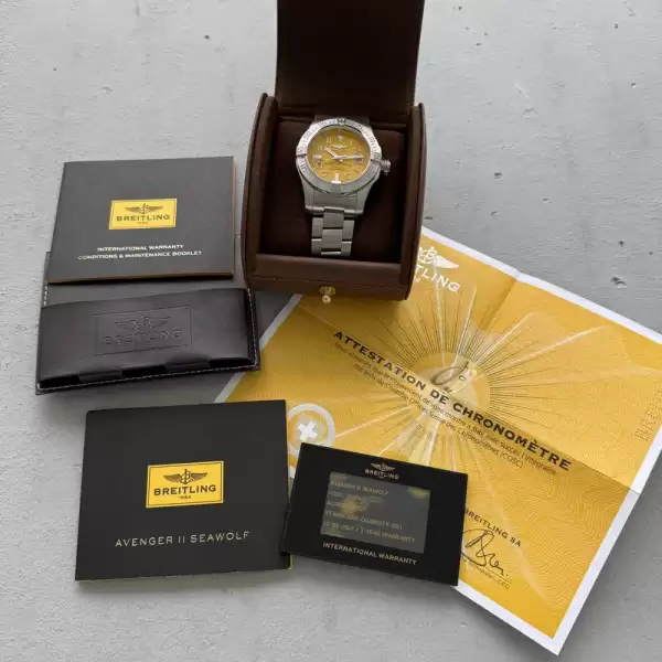 breitling avenger ii seawolf 45mm automatic a17331 box papers yellow dial15